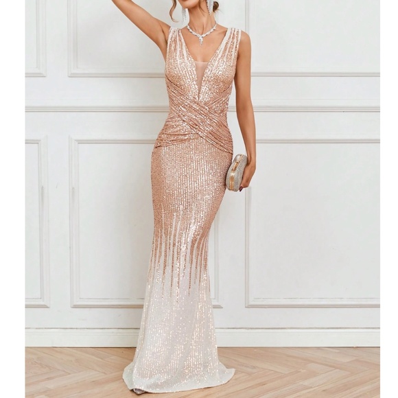 Luxe Sequin Mermaid Hem Party Evening Wedding Formal Dress - Picture 5 of 6